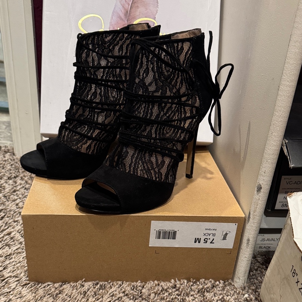 Elegant Black Lace-Up Women's Heels